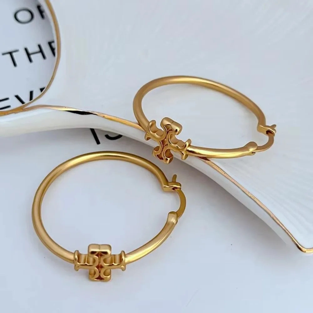 2Pcs Women's Cross Hypoallergenic Earrings, Fashionable And Simple Punk Ins Series, Suitable For Party And Anniversary Wear